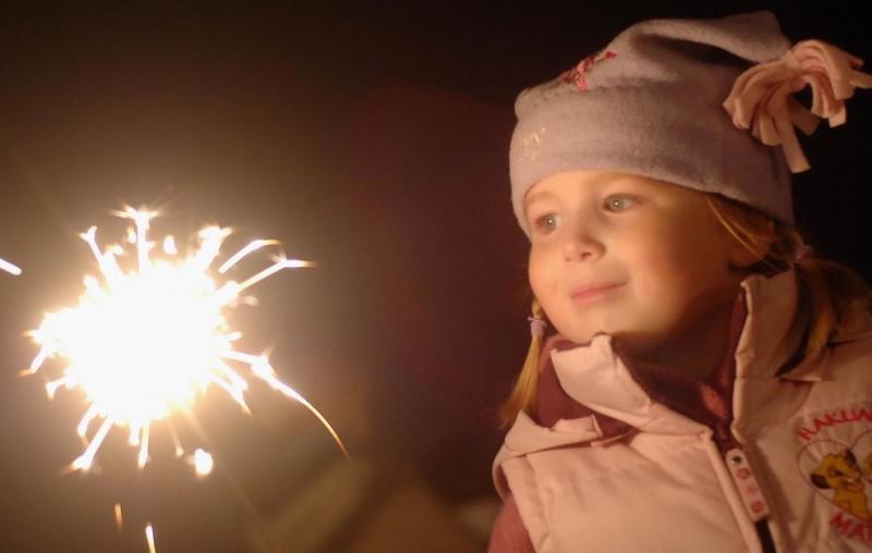 Ура, каникулы! Пиротехника, которую можно запускать с детьми - Липецк | lipeck.salutsklad.ru